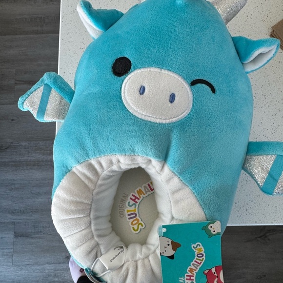 Squishmallows Blue Dragon Kids Slippers - Picture 2 of 3